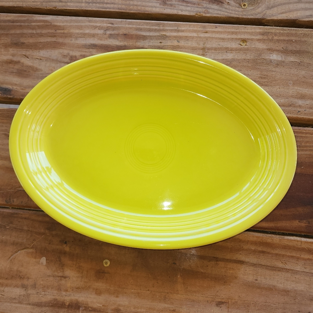 Fiesta Large Platter,  13.5 inch, Lemongrass color***